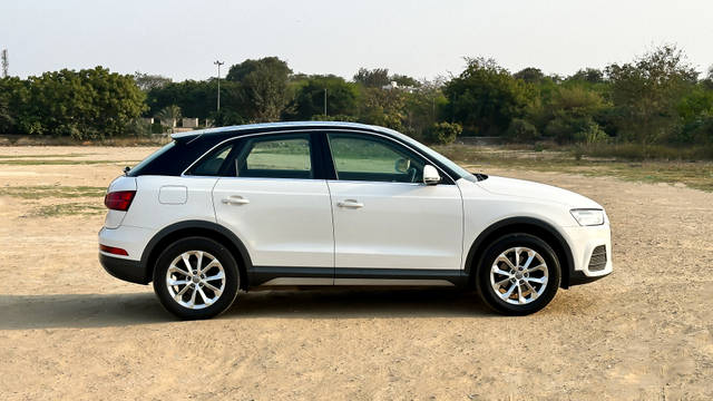 https://images10.gaadi.com/usedcar_image/4526032/original/7793c755de10e0cc661c7ddd33e9e090.JPG?imwidth=6401