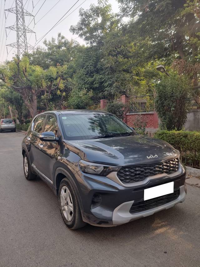 https://images10.gaadi.com/usedcar_image/4526035/original/processed_af3b0d03ceabbae0c43afb7f3ead88cb.jpg?imwidth=6400