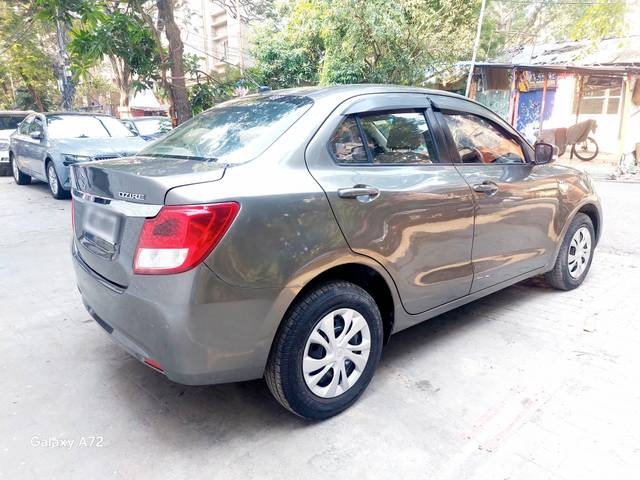 https://images10.gaadi.com/usedcar_image/4526037/original/processed_2ca8c42ce8b9070a323d138d7b8e0bc9.jpg?imwidth=6401