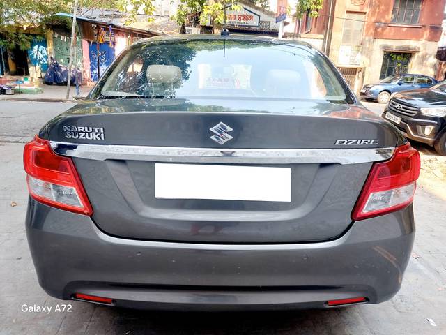 https://images10.gaadi.com/usedcar_image/4526037/original/processed_cc0b9365a1b1e3a5fc07515724619268.jpg?imwidth=6402