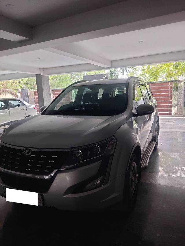 https://images10.gaadi.com/usedcar_image/4526038/original/processed_353337fc736265cde2d5d706ea4e227e.jpg?imwidth=6400