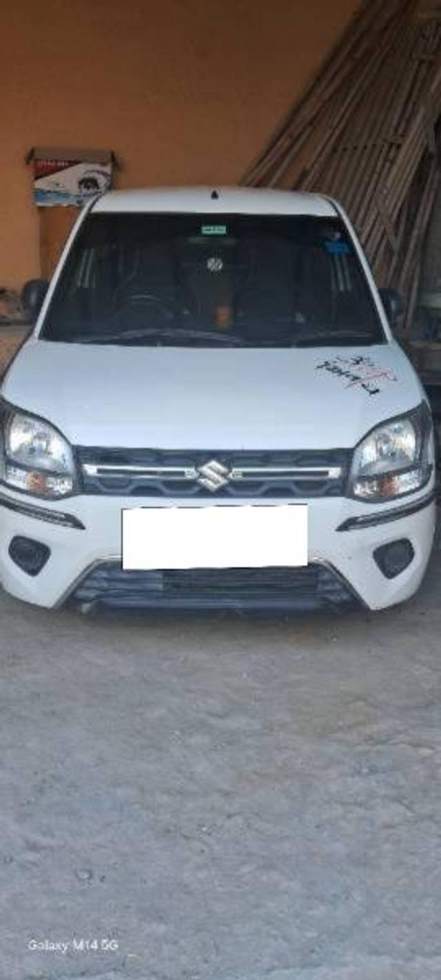 https://images10.gaadi.com/usedcar_image/4526079/original/processed_e71d44e4-8c93-4bd7-97a9-5a1ed8c847ed.jpg?imwidth=6400
