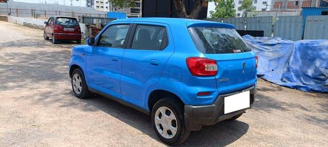 https://images10.gaadi.com/usedcar_image/4526082/original/processed_494dbcd2535dcacd1a0e56897fb40a2d.jpg?imwidth=6402