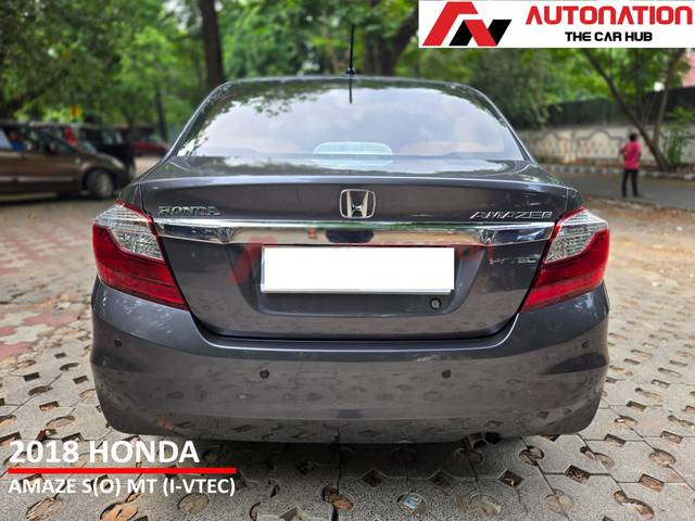 https://images10.gaadi.com/usedcar_image/4526085/original/processed_f281f5a5d4c39fa7f45ba4902dc70f36.jpg?imwidth=6401
