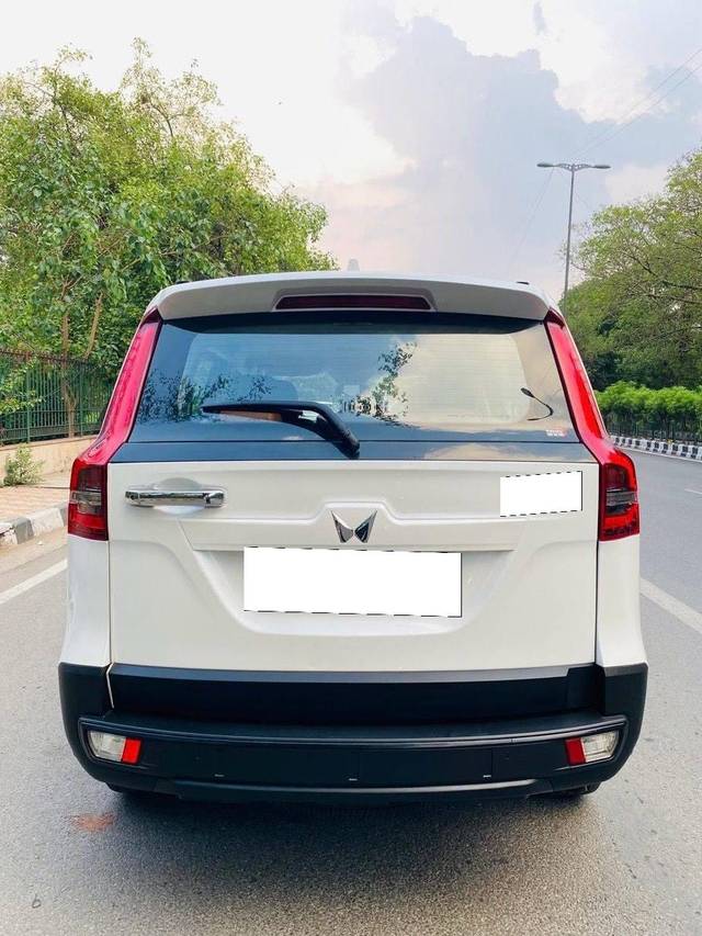 https://images10.gaadi.com/usedcar_image/4526089/original/processed_5d46d508d19ce9002cabf5a6ecc373c3.jpg?imwidth=6402