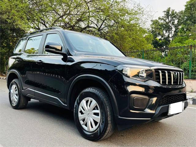 https://images10.gaadi.com/usedcar_image/4526098/original/processed_ac15b0f4a59fa402b7f4817cbef6ecba.jpg?imwidth=6400