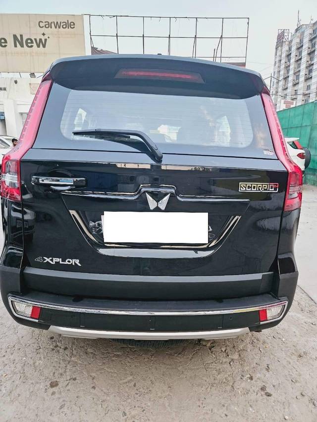 https://images10.gaadi.com/usedcar_image/4526100/original/processed_0498e451a4f7820bd006440e06995030.jpg?imwidth=6401