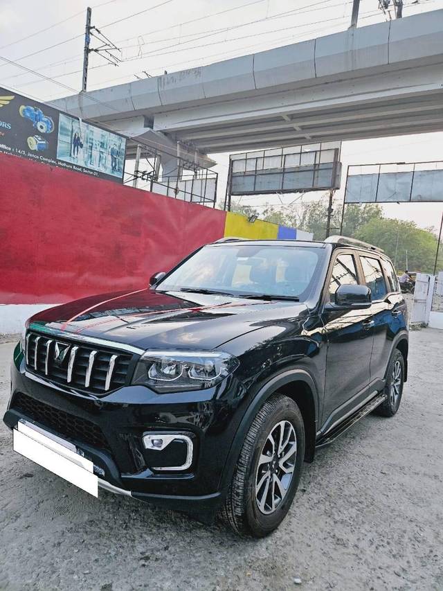 https://images10.gaadi.com/usedcar_image/4526100/original/processed_2b21e85151d01d2f34ea048d2dd95afc.jpg?imwidth=6400