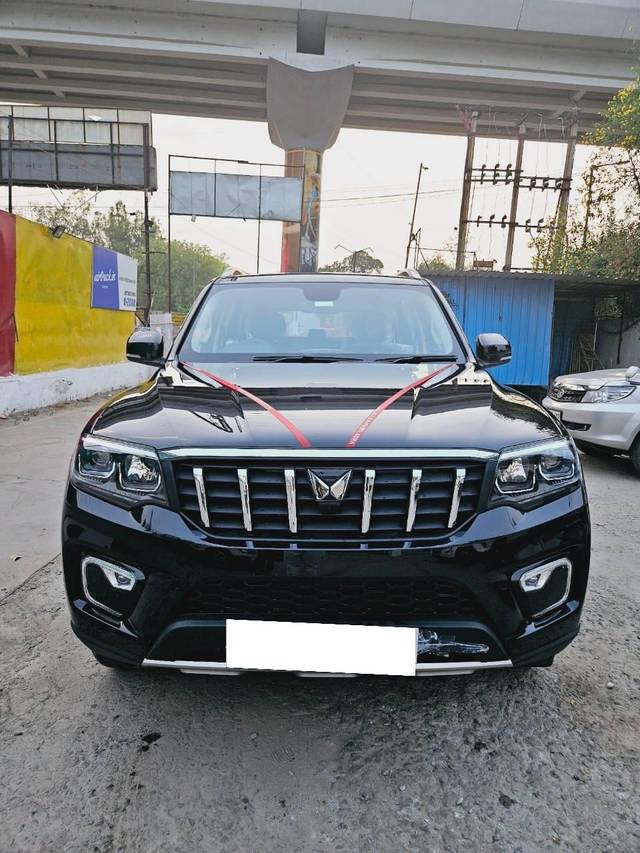 https://images10.gaadi.com/usedcar_image/4526100/original/processed_2d7824e307e36a2d22d69599597d196d.jpg?imwidth=6402