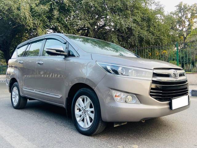 https://images10.gaadi.com/usedcar_image/4526116/original/processed_ceffc9209fed00e844c4ca9df7ca165c.jpg?imwidth=6400