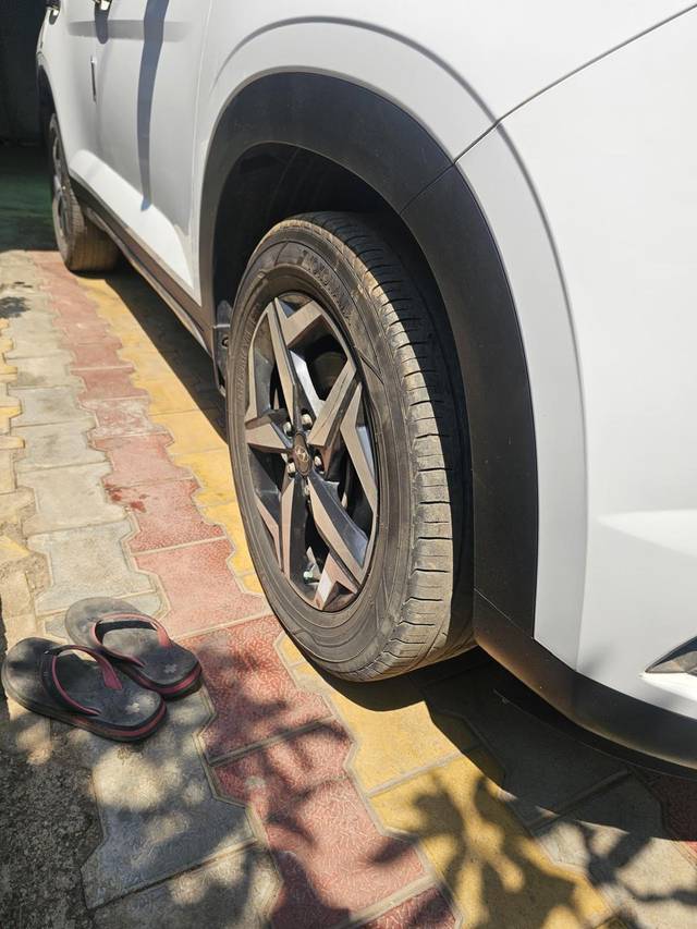 https://images10.gaadi.com/usedcar_image/4526117/original/64e89bb66df3c793433921a601353f98.jpeg?imwidth=6402