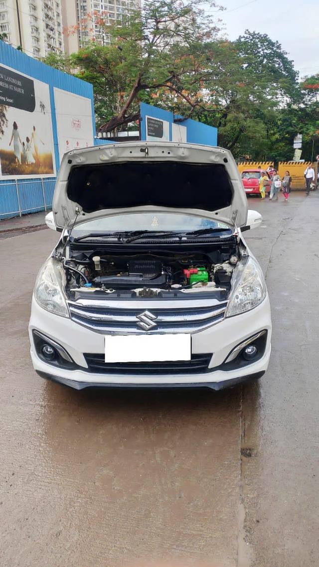 https://images10.gaadi.com/usedcar_image/4526121/original/processed_aa4e2668d2c8afa485509bc0686e82c7.jpg?imwidth=6400