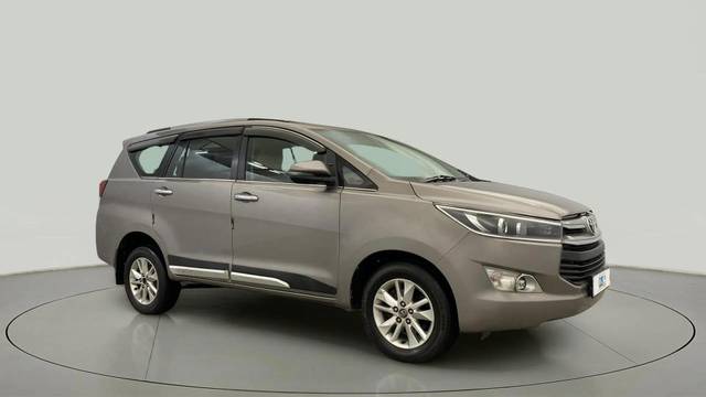 https://images10.gaadi.com/usedcar_image/4526128/original/e9b99192cd848f2ac0b0aef78a674139.jpg?imwidth=6400