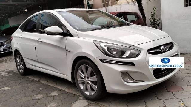 https://images10.gaadi.com/usedcar_image/4526130/original/processed_30533626df0b3842f01439f3d1c3daad.jpg?imwidth=6400