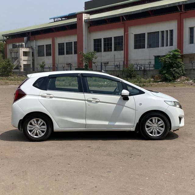 https://images10.gaadi.com/usedcar_image/4526132/original/6d101ff4af6523ac8b1e7bb7f2a7f700.jpg?imwidth=6401