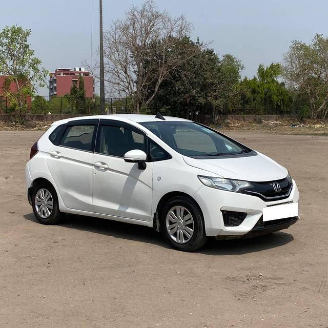 https://images10.gaadi.com/usedcar_image/4526132/original/processed_70cdf3e9023f5012df05193433aa42f3.jpg?imwidth=6400