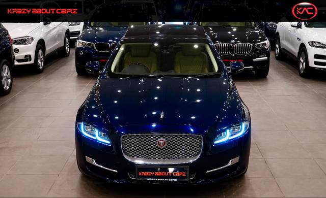 https://images10.gaadi.com/usedcar_image/4526139/original/6be122a25a52c670b866bf79b40a7736.jpg?imwidth=6400