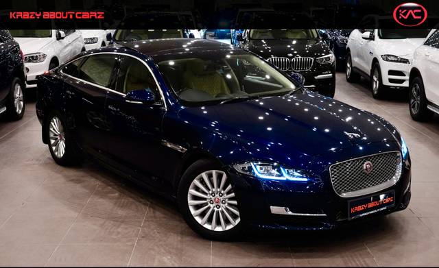 https://images10.gaadi.com/usedcar_image/4526139/original/723f4d552fff2c4e8be40fcd0eb5b14d.jpg?imwidth=6401