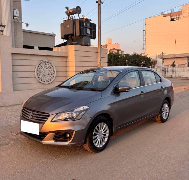https://images10.gaadi.com/usedcar_image/4526140/original/processed_37f6b1ff-b6c0-47b2-b615-3c80f98e6df8.jpg?imwidth=6400