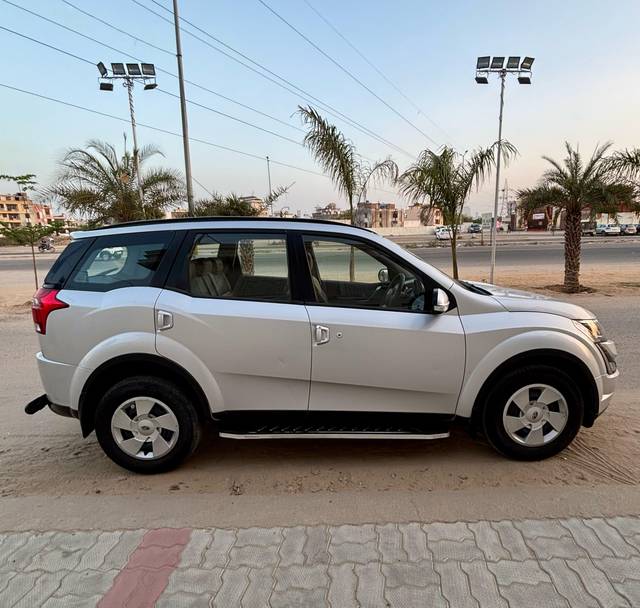 https://images10.gaadi.com/usedcar_image/4526157/original/dc0e58f335cc84ac5e5dc22865e6523e.jpg?imwidth=6401