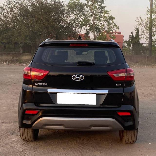 https://images10.gaadi.com/usedcar_image/4526159/original/processed_fc1b0c4bca49abc62363a31950a6d71c.jpg?imwidth=6402
