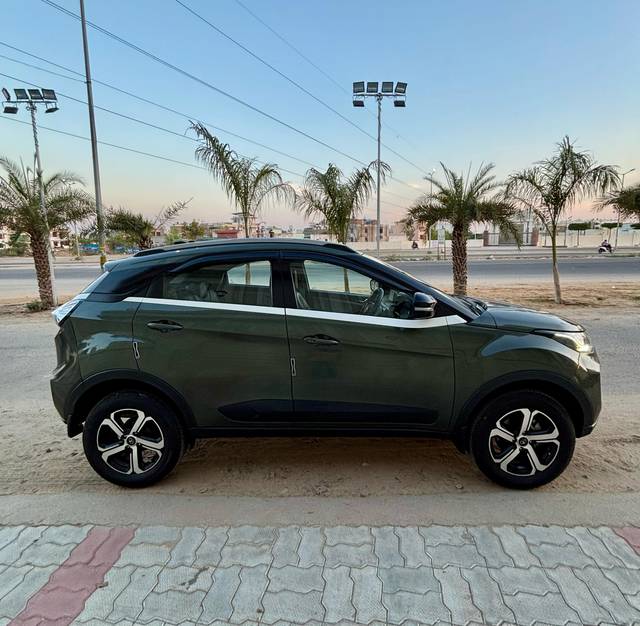 https://images10.gaadi.com/usedcar_image/4526161/original/266b4b7c885b96b3633278f8f4d28dce.jpg?imwidth=6401