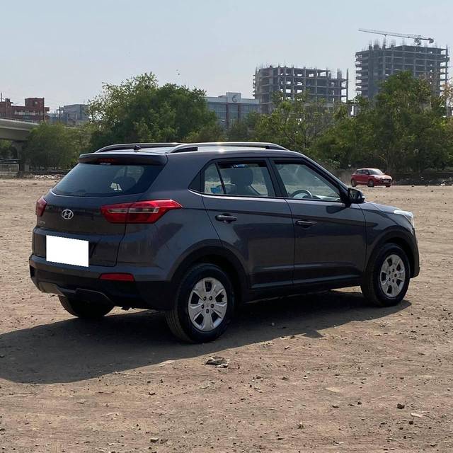 https://images10.gaadi.com/usedcar_image/4526163/original/processed_cc39810054ab24139ff72c384e1ff9f6.jpg?imwidth=6402