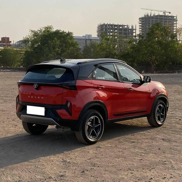https://images10.gaadi.com/usedcar_image/4526170/original/processed_bc0da81034e8196addc6ab9c0dbaad4a.jpg?imwidth=6402