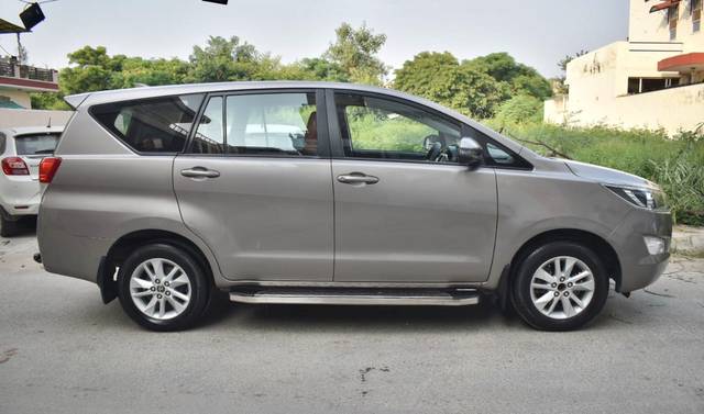 https://images10.gaadi.com/usedcar_image/4526171/original/d0f5ef0ba583b7a4a821e2e6c41dd866.jpg?imwidth=6401