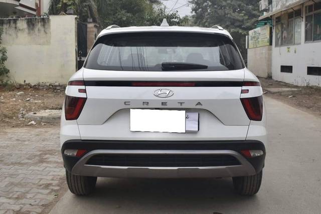 https://images10.gaadi.com/usedcar_image/4526219/original/processed_e392a6cc01d97d268e50f1bfca41f233.jpg?imwidth=6402