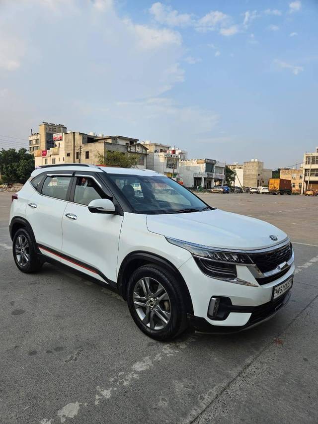 https://images10.gaadi.com/usedcar_image/4526222/original/processed_38ece9190243a272a0c5fed29da238a7.jpg?imwidth=6400