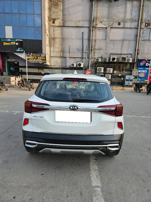 https://images10.gaadi.com/usedcar_image/4526222/original/processed_d19e25443a872ac5e2553776447cf217.jpg?imwidth=6402