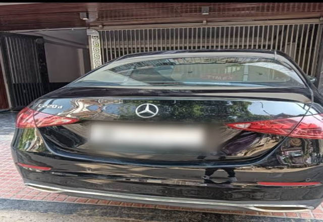 https://images10.gaadi.com/usedcar_image/4526225/original/535197cc-d0c9-4620-a666-b9ce7b1e287e.?imwidth=6400