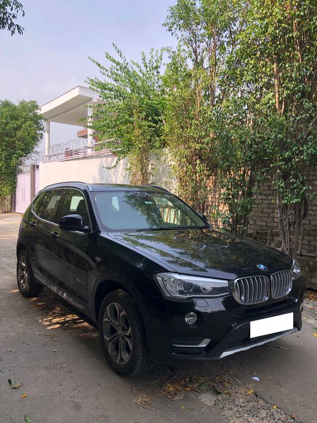 https://images10.gaadi.com/usedcar_image/4526226/original/processed_345f3b66f2c80a2efbb4ccbf695f4621.jpg?imwidth=6400