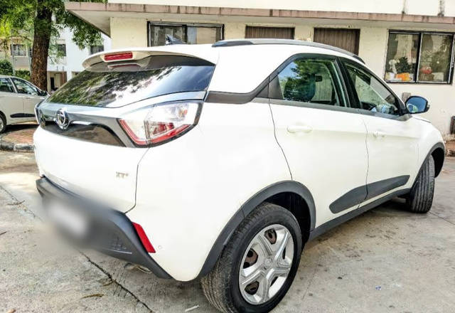 https://images10.gaadi.com/usedcar_image/4526230/original/a19171f1-787a-412c-9e41-57e731ce3af5.?imwidth=6402