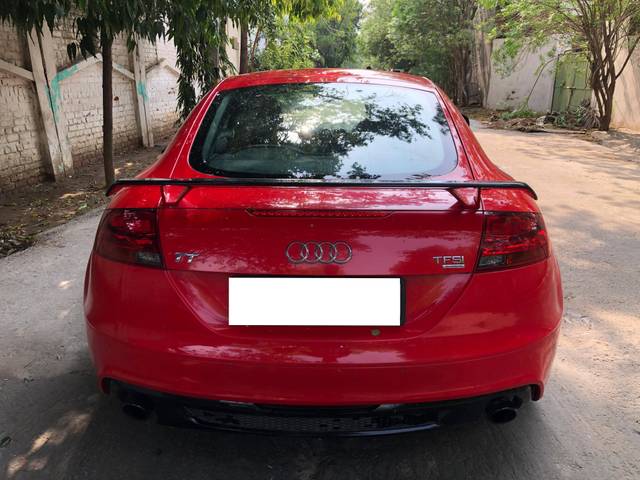 https://images10.gaadi.com/usedcar_image/4526232/original/processed_389ffc91408fd242b1ffa65e2c13c827.jpg?imwidth=6402