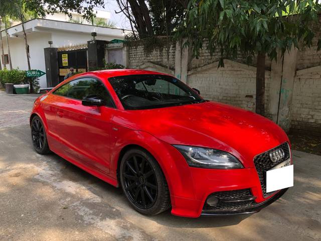 https://images10.gaadi.com/usedcar_image/4526232/original/processed_9c69f1c1697bb4b18a4513022f8fc932.jpg?imwidth=6400