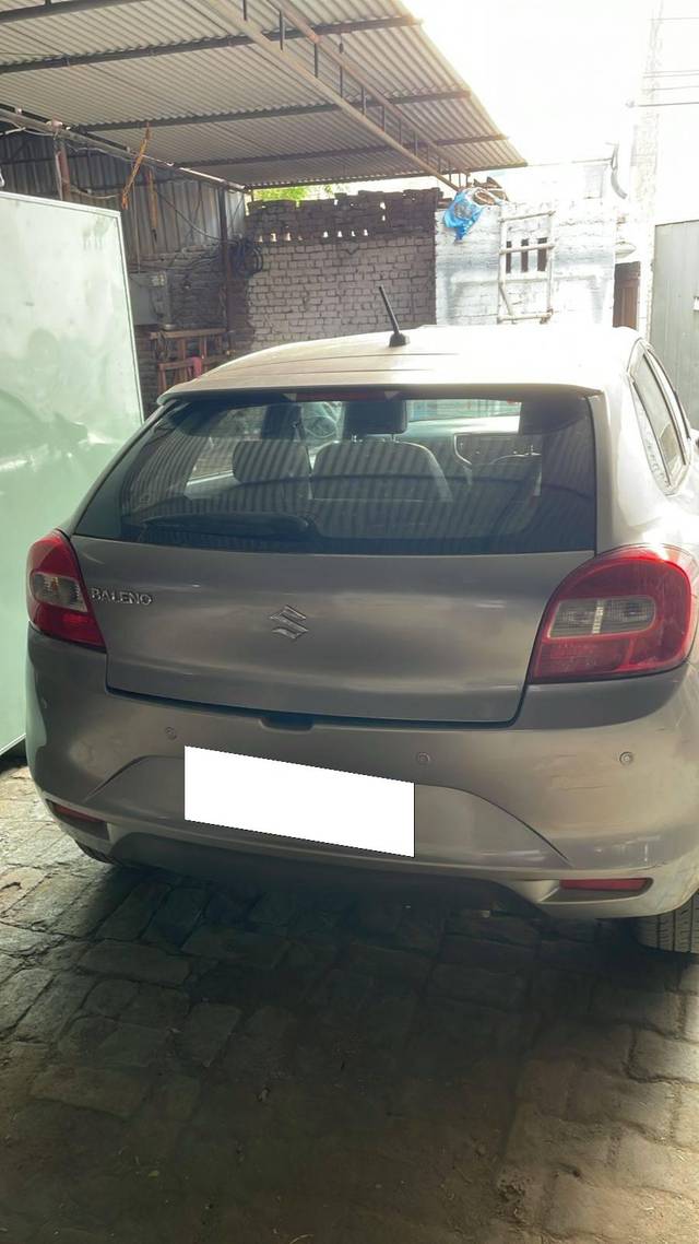 https://images10.gaadi.com/usedcar_image/4526242/original/processed_8fb60644bd1f18b722a54b86cf873c35.jpg?imwidth=6401