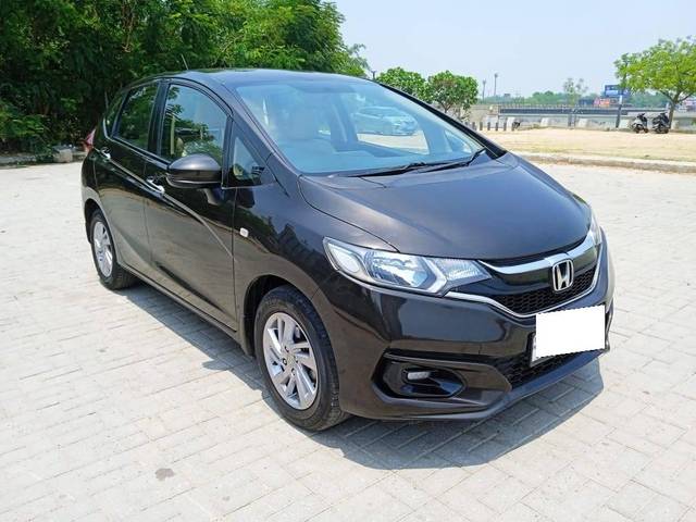 https://images10.gaadi.com/usedcar_image/4526243/original/processed_c39634f8f42fdddc3ba528e9057c822f.jpg?imwidth=6400