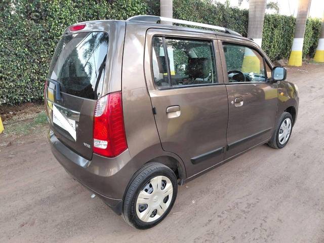 https://images10.gaadi.com/usedcar_image/4526244/original/processed_f9bad42b527e9ee4f2c3b770e59c1ddd.jpg?imwidth=6402