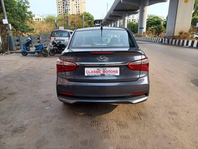https://images10.gaadi.com/usedcar_image/4526257/original/processed_3617542d350eb8a8e36627722e9e8441.jpeg?imwidth=6401