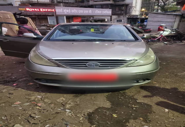https://images10.gaadi.com/usedcar_image/4526258/original/e5166c6f-0cd6-4041-bc1f-643e25b7f21f.?imwidth=6400