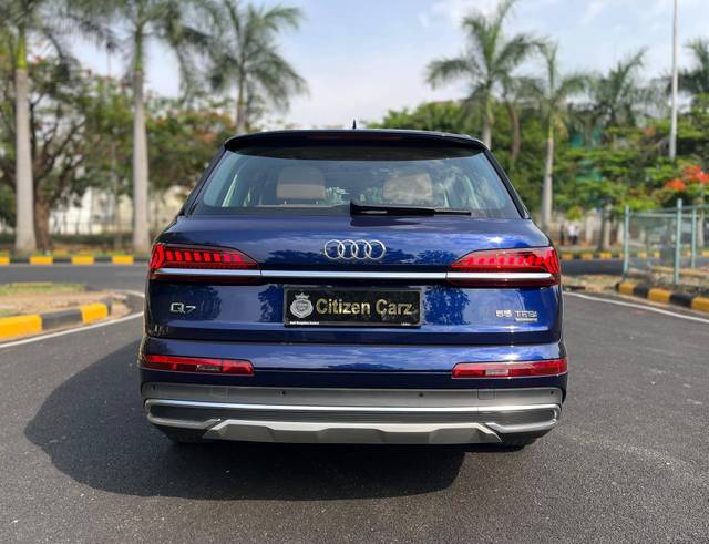 https://images10.gaadi.com/usedcar_image/4526260/original/processed_69eeee753eccaae659dfbe72ce6526fc.jpg?imwidth=6401