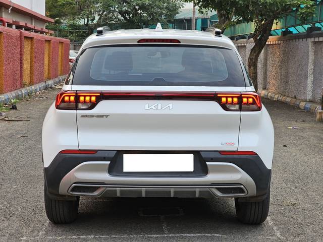 https://images10.gaadi.com/usedcar_image/4526262/original/processed_ddb808adaa22dd815d5bc68f72add94e.jpg?imwidth=6402