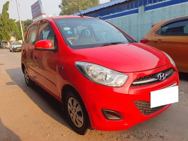 https://images10.gaadi.com/usedcar_image/4526268/original/processed_d941f0fccb7385e81ea8bca85bf2f859.jpg?imwidth=6400