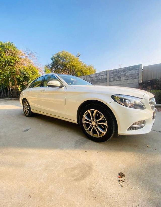 https://images10.gaadi.com/usedcar_image/4526269/original/5b22d8eb6d0141a26f0dbe15cc6fae28.jpg?imwidth=6400