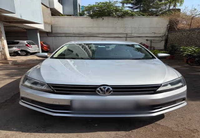 https://images10.gaadi.com/usedcar_image/4526279/original/7f043c14-38f5-4abb-b933-b92961b46bee.?imwidth=6400