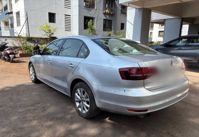https://images10.gaadi.com/usedcar_image/4526279/original/ef17ca74-9fa2-40d6-be96-f12001e21f7f.?imwidth=6401