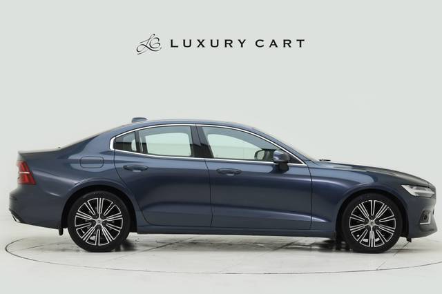 https://images10.gaadi.com/usedcar_image/4526286/original/processed_302a4416fe1f13024faa0cdd5f8de935.jpg?imwidth=6401