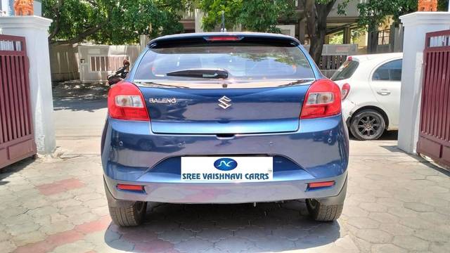 https://images10.gaadi.com/usedcar_image/4526287/original/processed_af5cde1e6975828dfdce331eb7b66449.jpg?imwidth=6402
